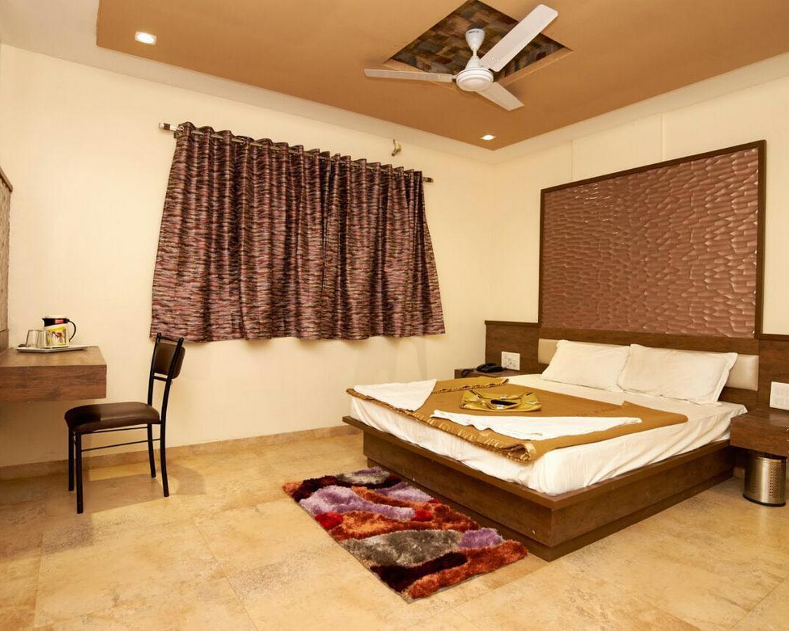 Hotel Sai Suraj Park 쉬르디 외부 사진