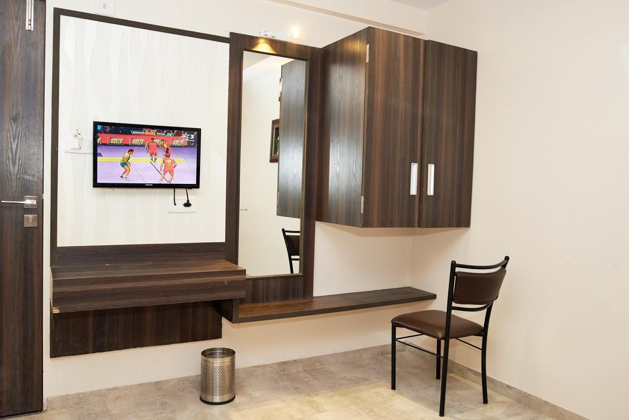 Hotel Sai Suraj Park 쉬르디 외부 사진