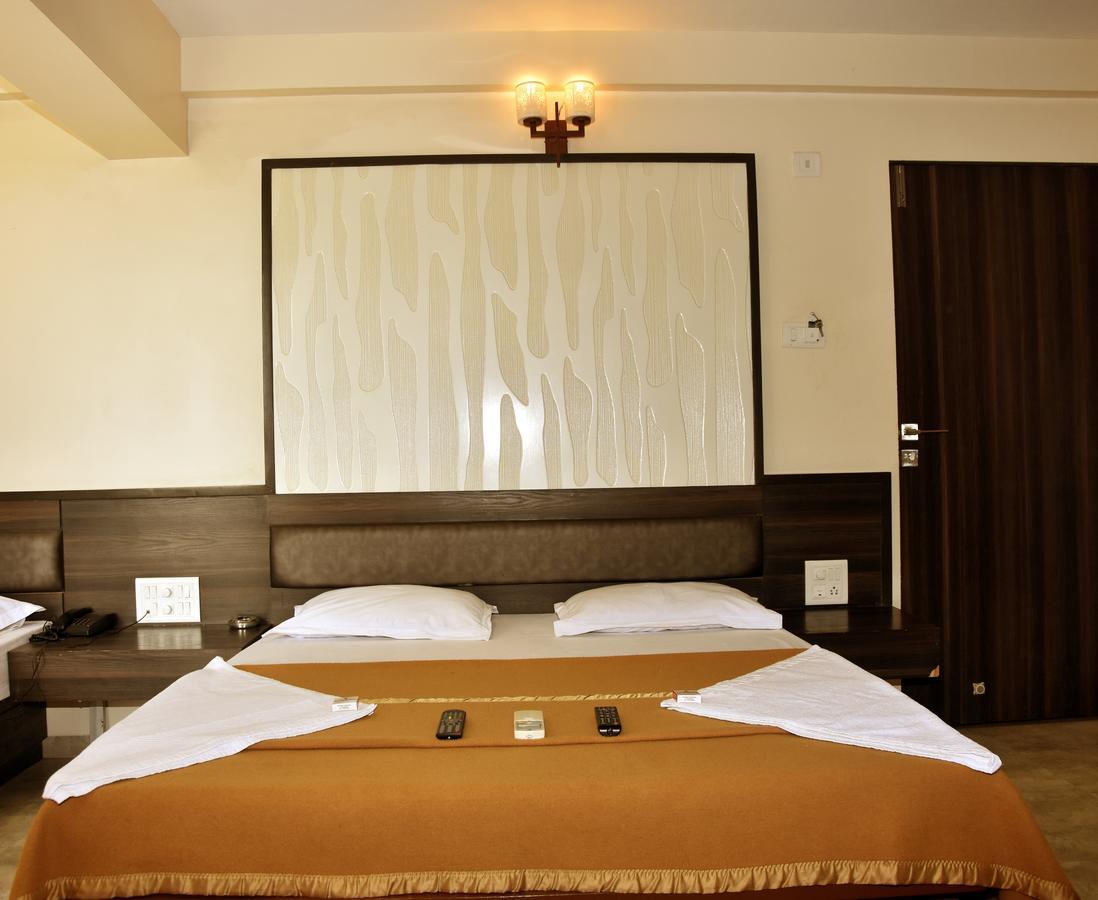 Hotel Sai Suraj Park 쉬르디 외부 사진