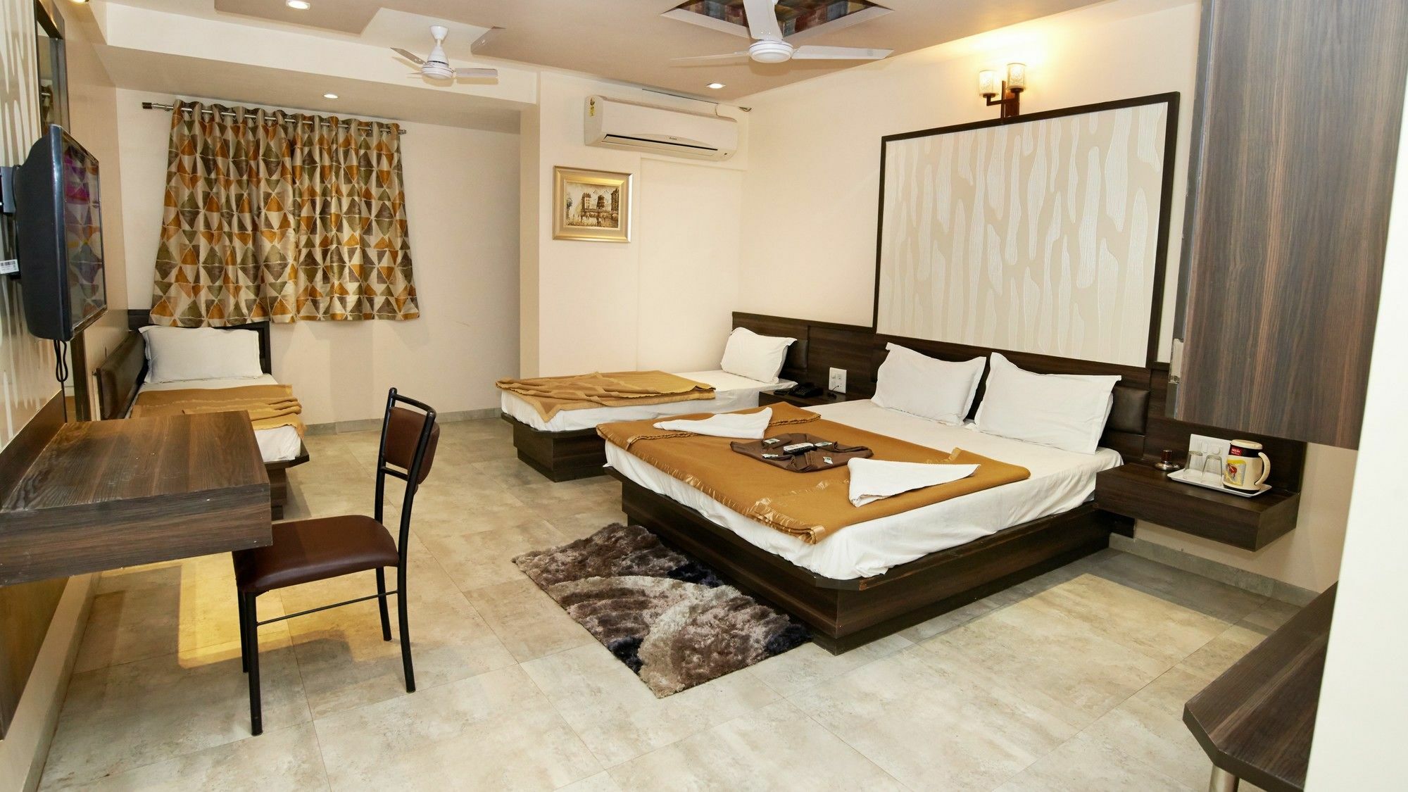 Hotel Sai Suraj Park 쉬르디 외부 사진